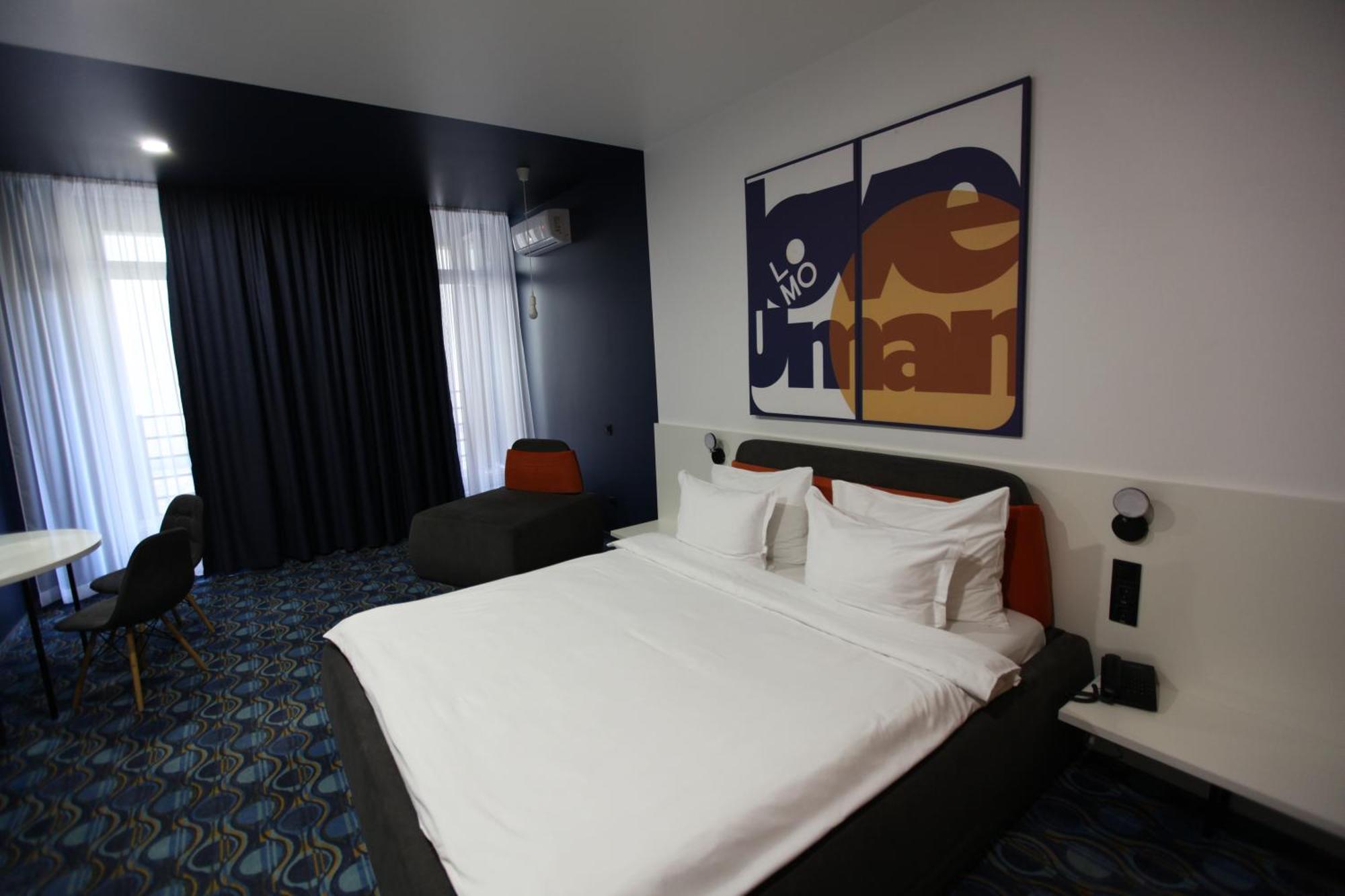 Lomo Hotel Umanʼ Exteriér fotografie
