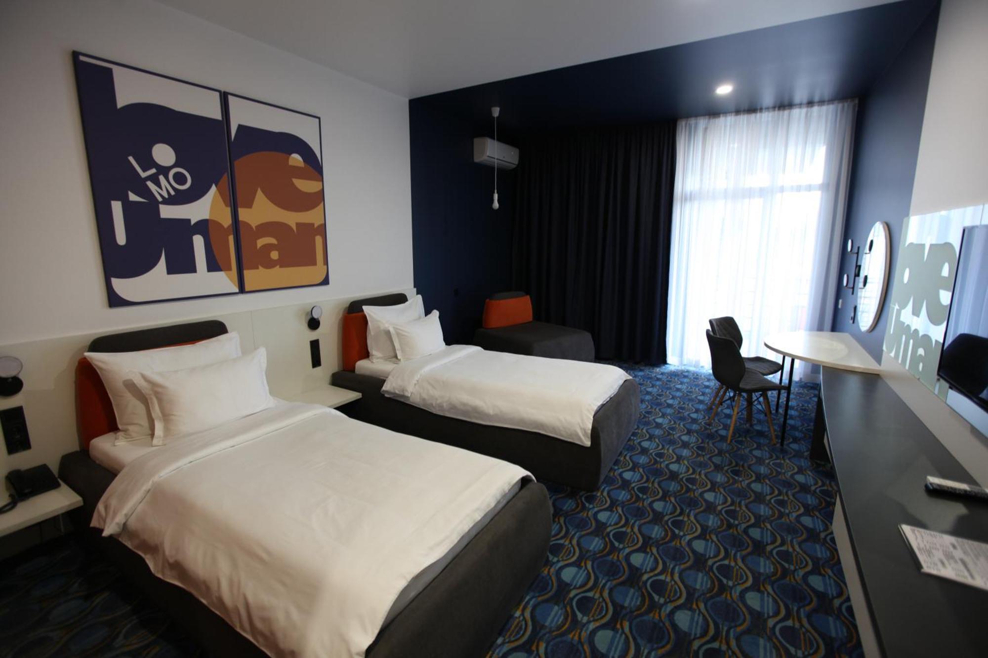 Lomo Hotel Umanʼ Exteriér fotografie